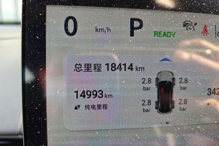 Used Deepal S07 2024 121Max Glory Edition Odometer Close Up