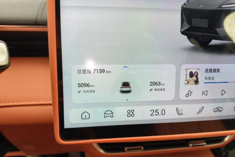 Used Deepal S07 2024 285Max Range-Extended Version Odometer Close Up