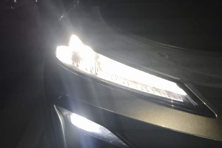 Used Deepal S07 2024 520Max Pure Electric Version Right Front Headlight