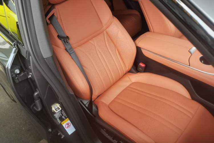 Used Deepal S07 2024 285Max Range-Extended Version Right Front Seat