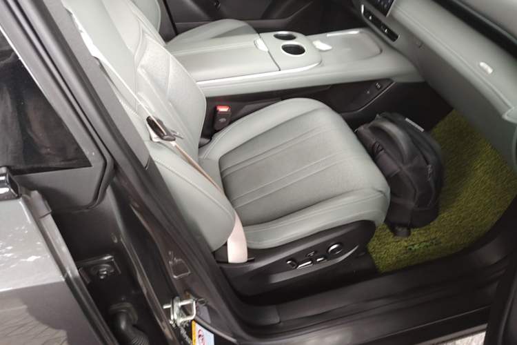 Used Deepal S07 2024 520Max Pure Electric Version Right Front Seat