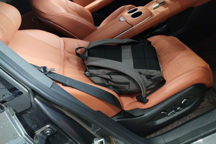 Used Deepal S07 2024 215Max Qiankun Intelligent Driving ADS SE Range-Extended Version Right Front Seat