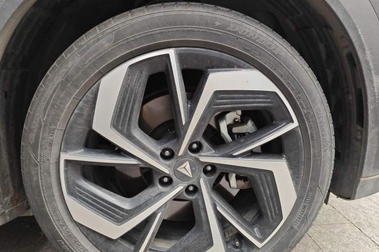 Used Deepal S07 2024 215Max Range-Extended Version Right Front Wheel Hub