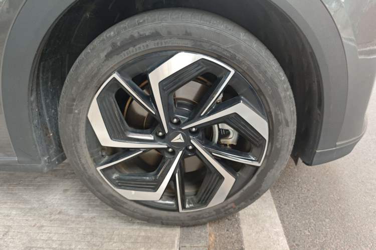 Used Deepal S07 2024 215Max Range-Extended Version Right Front Wheel Hub