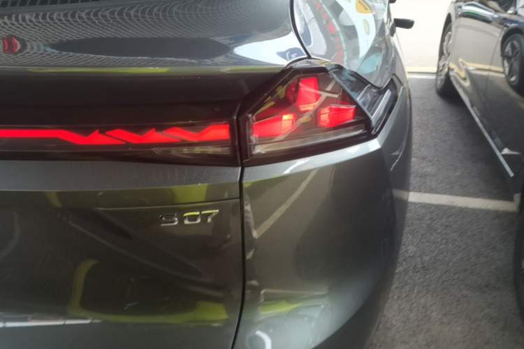 Used Deepal S07 2024 285Max Range-Extended Version Right Rear Taillight