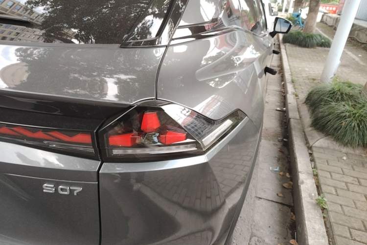 Used Deepal S07 2024 520Max Pure Electric Version Right Rear Taillight