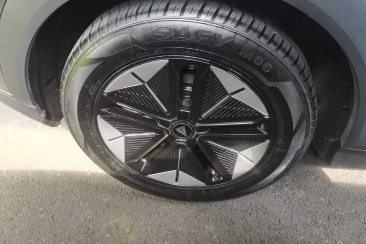 Used Deepal S07 2024 285Max Range-Extended Version Right Rear Wheel Hub