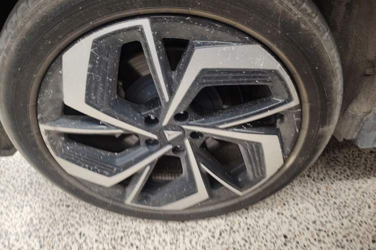 Used Deepal S07 2024 520Max Pure Electric Version Right Rear Wheel Hub