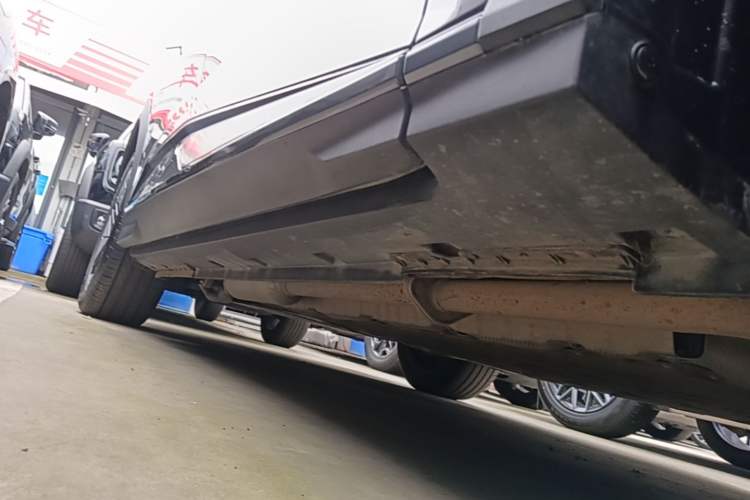 Used Deepal S07 2024 215Max Range-Extended Version Right Side Sill