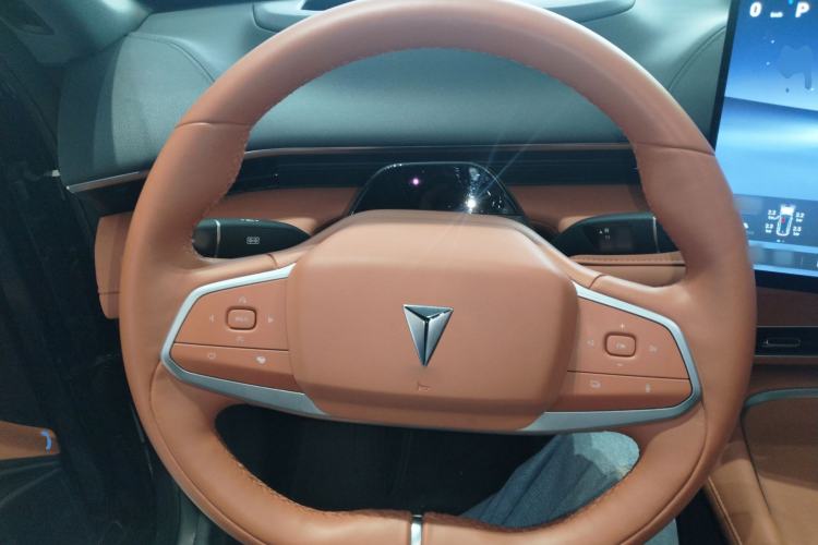 Used Deepal S07 2024 215Max Qiankun Intelligent Driving ADS SE Range-Extended Version Steering Wheel