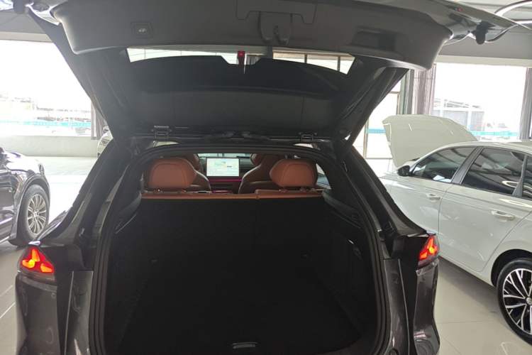 Used Deepal S07 2024 215Max Range-Extended Version Trunk