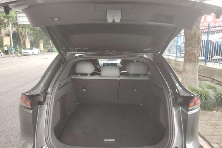 Used Deepal S07 2024 520Max Pure Electric Version Trunk