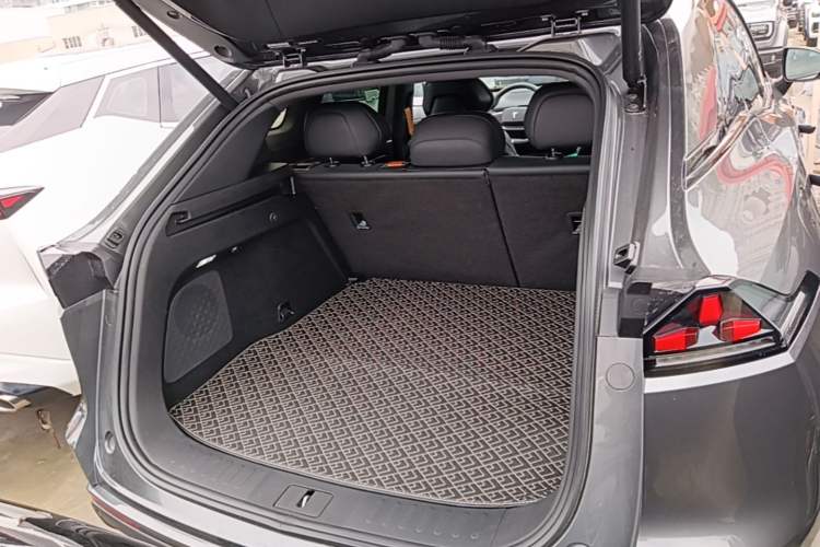 Used Deepal S07 2024 215Max Range-Extended Version Trunk