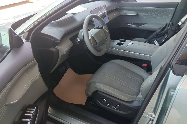 Used Deepal S07 2024 520Max Qiankun Intelligent Driving ADS SE Pure Electric Version Driver Seat