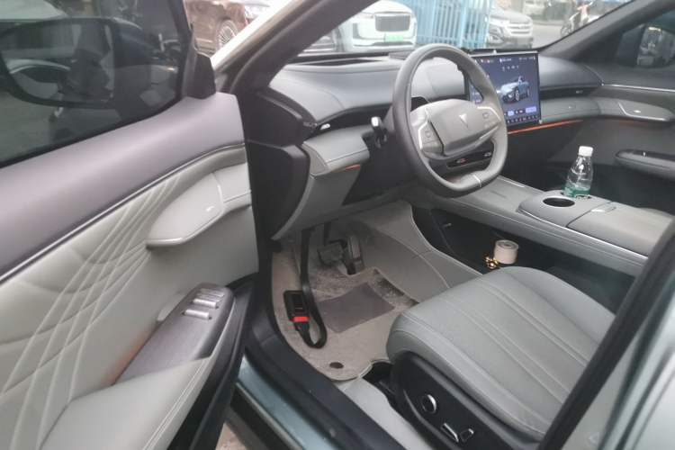 Used Deepal S07 2024 520Max Pure Electric Version Interior 3