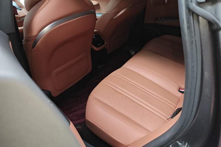 Used Deepal S07 2024 215Max Qiankun Intelligent Driving ADS SE Range-Extended Version Interior 4