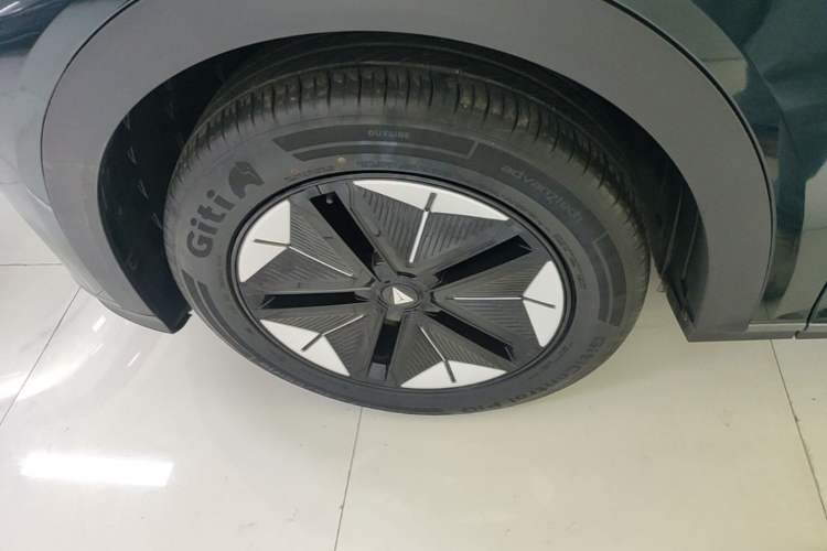 Used Deepal S07 2024 121Max Glory Edition Left Front Wheel Hub