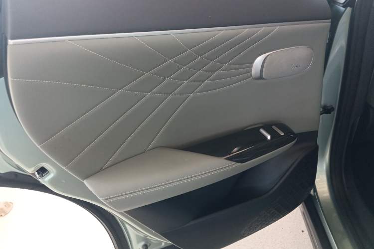 Used Deepal S07 2024 520Max Qiankun Intelligent Driving ADS SE Pure Electric Version Left Rear Door Interior