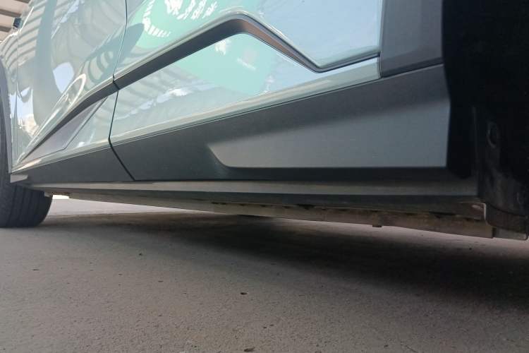 Used Deepal S07 2024 520Max Qiankun Intelligent Driving ADS SE Pure Electric Version Left Side Sill