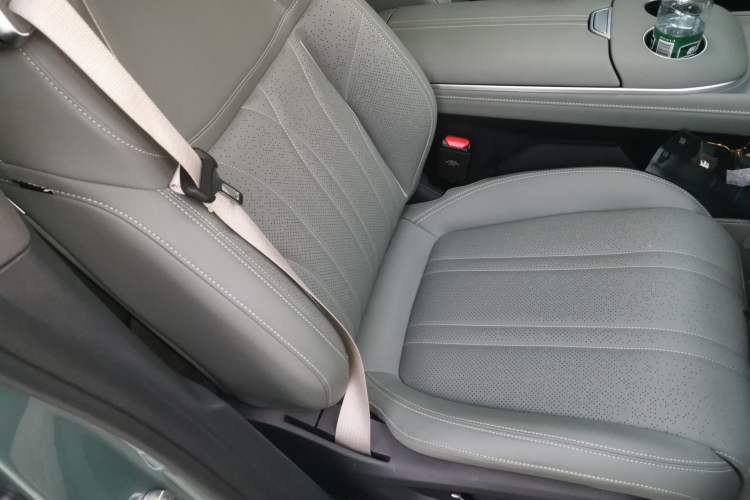 Used Deepal S07 2024 520Max Pure Electric Version Right Front Seat