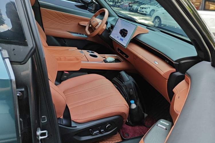 Used Deepal S07 2024 215Max Qiankun Intelligent Driving ADS SE Range-Extended Version Right Front Seat
