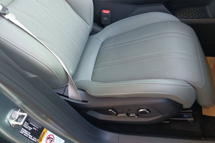Used Deepal S07 2024 520Max Qiankun Intelligent Driving ADS SE Pure Electric Version Right Front Seat
