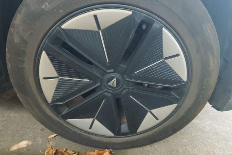 Used Deepal S07 2024 121Max Glory Edition Right Front Wheel Hub