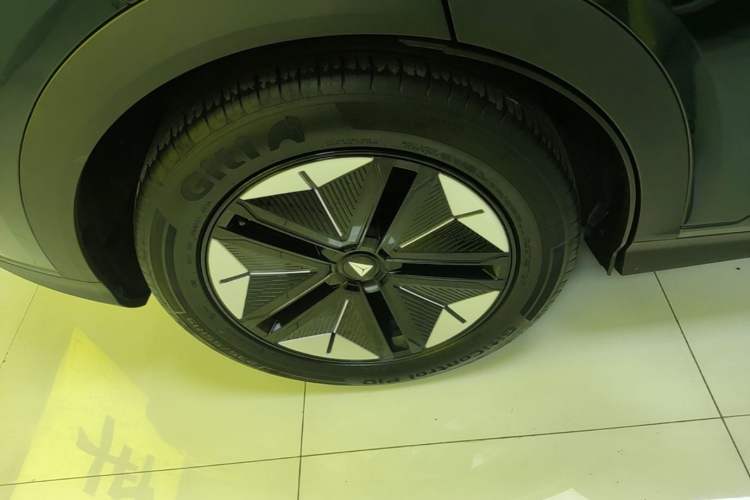 Used Deepal S07 2024 121Max Glory Edition Right Rear Wheel Hub