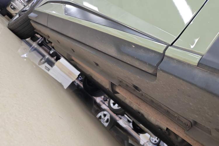Used Deepal S07 2024 215Max Range-Extended Version Right Side Sill