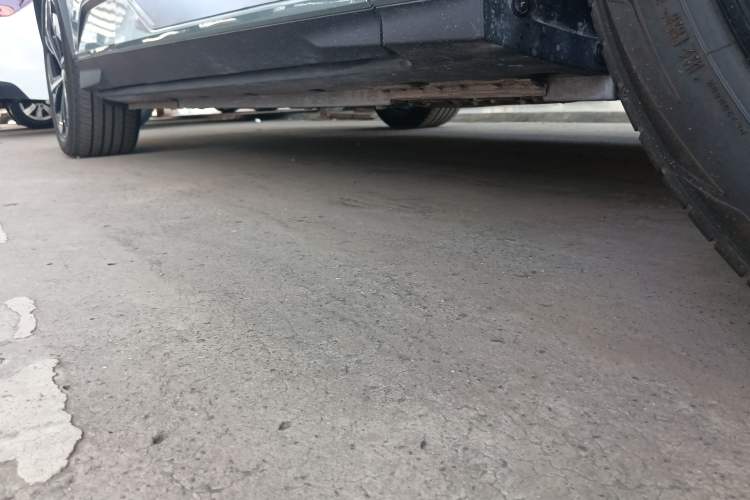 Used Deepal S07 2024 520Max Qiankun Intelligent Driving ADS SE Pure Electric Version Right Side Sill