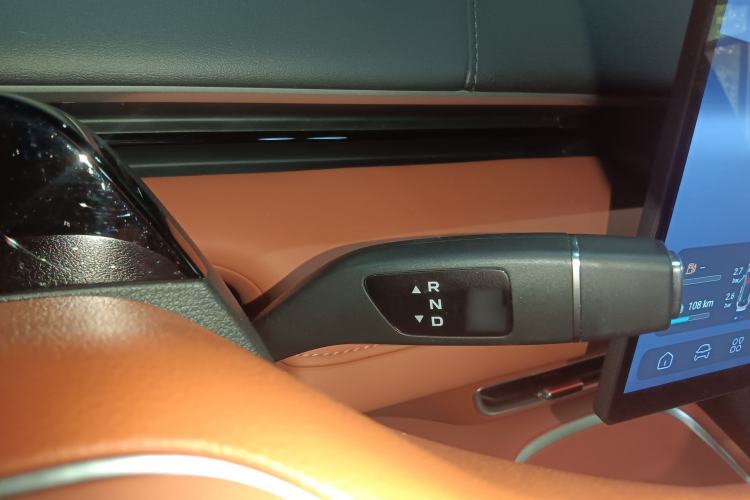 Used Deepal S07 2024 215Max Qiankun Intelligent Driving ADS SE Range-Extended Version Gear Lever