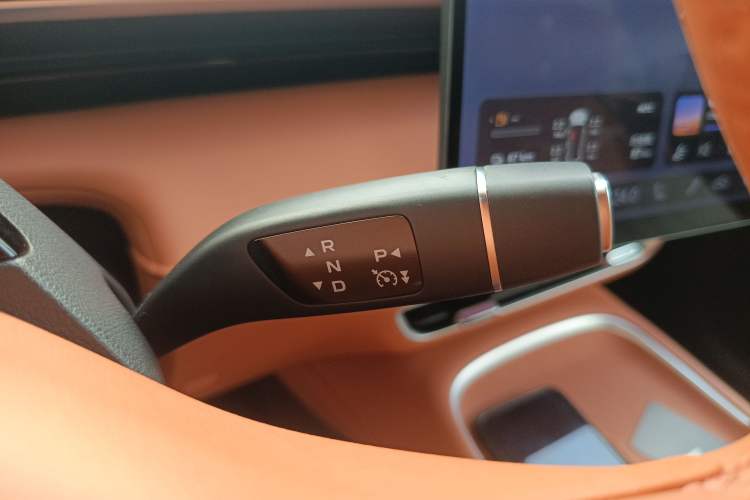 Used Deepal S07 2024 215Max Qiankun Intelligent Driving ADS SE Range-Extended Version Gear Lever