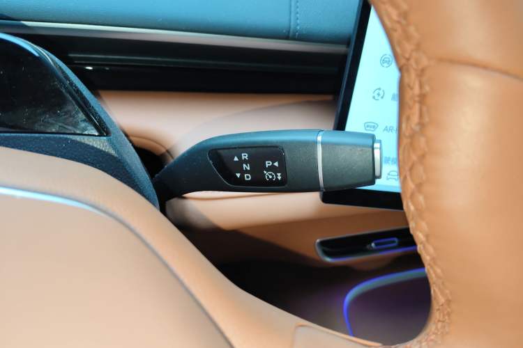 Used Deepal S07 2024 215Max Qiankun Intelligent Driving ADS SE Range-Extended Version Gear Lever