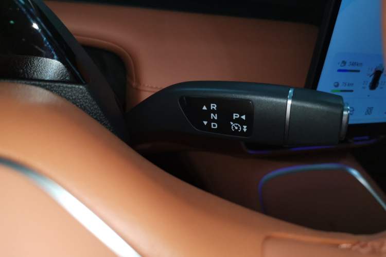 Used Deepal S07 2024 215Max Qiankun Intelligent Driving ADS SE Range-Extended Version Gear Lever