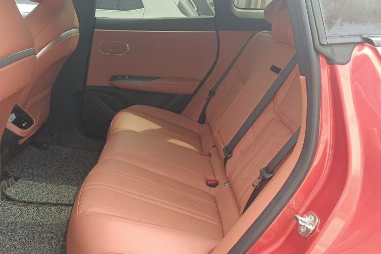 Used Deepal S07 2024 215Max Qiankun Intelligent Driving ADS SE Range-Extended Version Interior 4