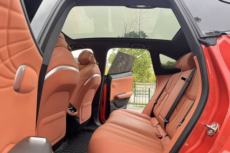 Used Deepal S07 2024 215Max Qiankun Intelligent Driving ADS SE Range-Extended Version Interior 4