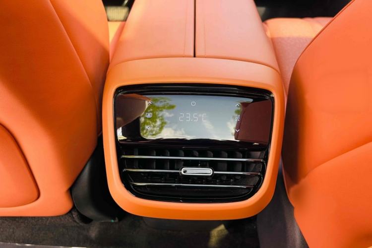 Used Deepal S07 2024 215Max Qiankun Intelligent Driving ADS SE Range-Extended Version Interior 4