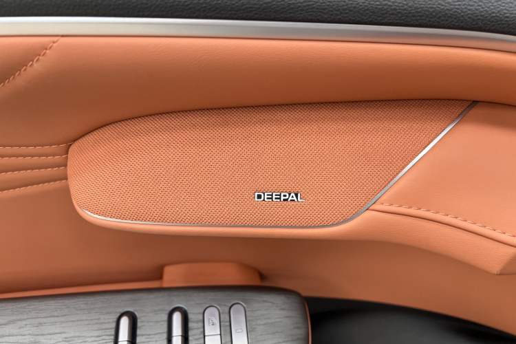 Used Deepal S07 2024 215Max Qiankun Intelligent Driving ADS SE Range-Extended Version Interior 6