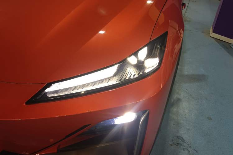 Used Deepal S07 2024 215Max Qiankun Intelligent Driving ADS SE Range-Extended Version Left Front Headlight