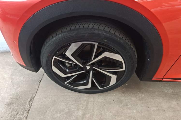 Used Deepal S07 2024 520Max Qiankun Intelligent Driving ADS SE Pure Electric Version Left Front Wheel Hub