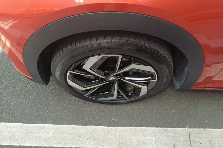 Used Deepal S07 2024 215Max Qiankun Intelligent Driving ADS SE Range-Extended Version Left Front Wheel Hub