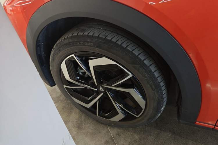 Used Deepal S07 2024 215Max Qiankun Intelligent Driving ADS SE Range-Extended Version Left Front Wheel Hub