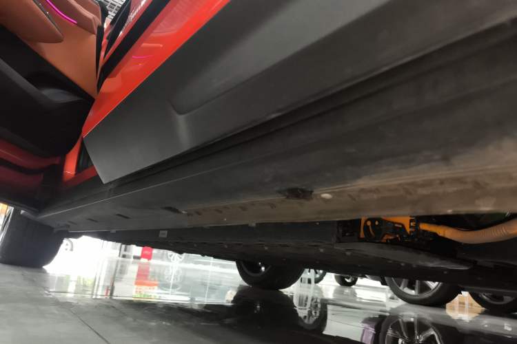 Used Deepal S07 2024 215Max Qiankun Intelligent Driving ADS SE Range-Extended Version Left Side Sill