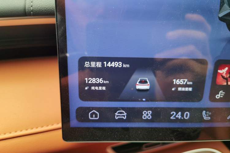 Used Deepal S07 2024 215Max Qiankun Intelligent Driving ADS SE Range-Extended Version Odometer Close Up