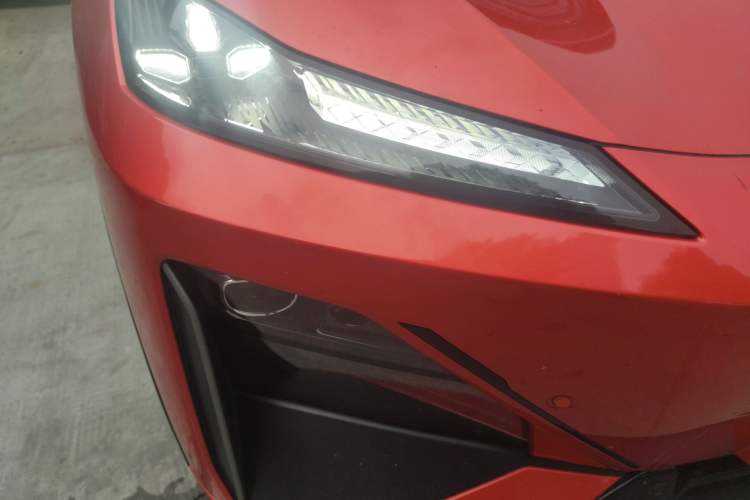 Used Deepal S07 2024 215Max Qiankun Intelligent Driving ADS SE Range-Extended Version Right Front Headlight