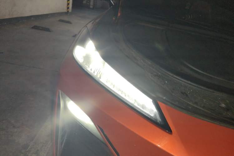 Used Deepal S07 2024 215Max Qiankun Intelligent Driving ADS SE Range-Extended Version Right Front Headlight