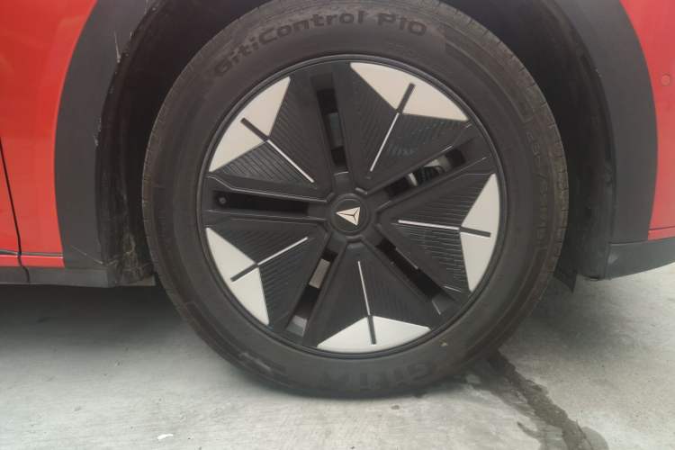 Used Deepal S07 2024 215Max Qiankun Intelligent Driving ADS SE Range-Extended Version Right Front Wheel Hub