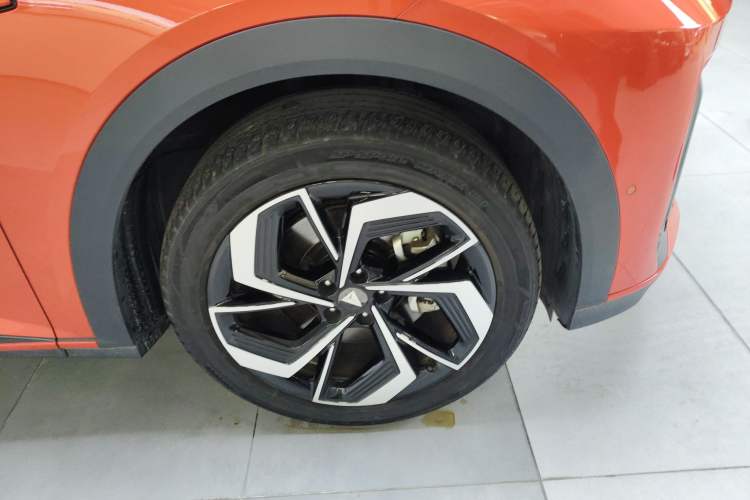 Used Deepal S07 2024 215Max Qiankun Intelligent Driving ADS SE Range-Extended Version Right Front Wheel Hub