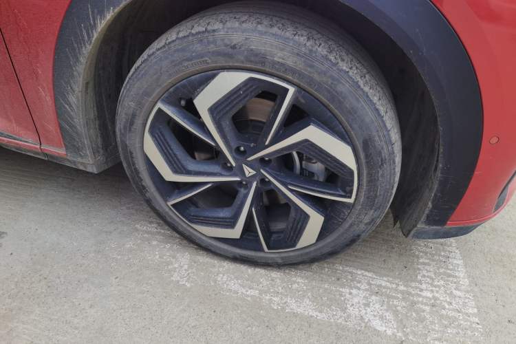 Used Deepal S07 2024 215Max Qiankun Intelligent Driving ADS SE Range-Extended Version Right Front Wheel Hub
