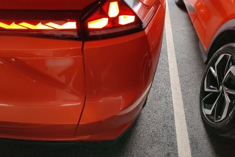 Used Deepal S07 2024 215Max Qiankun Intelligent Driving ADS SE Range-Extended Version Right Rear Taillight